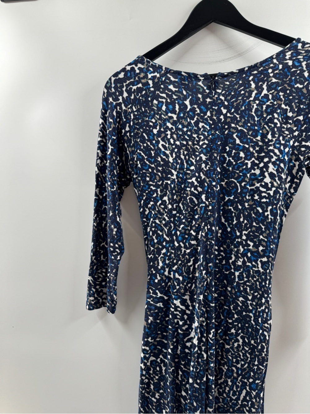 Ann Taylor Abstract Print Ruched Midi Dress – Women's XS - Picture 6 of 7